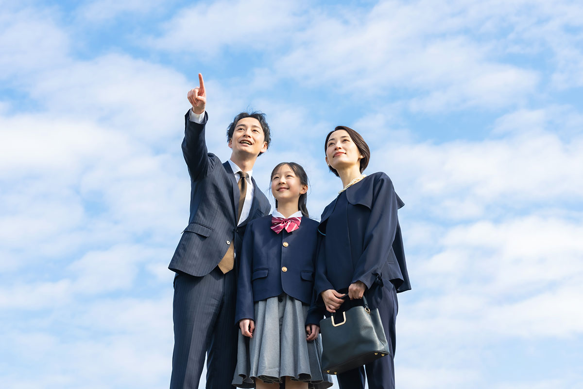 3 Ways to Elevate Your School’s Acceptance Packages